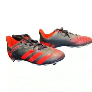 Adidas predator soccer shoes in good used condition.